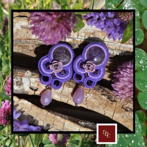 Handgemaakte oorbellen :  ‘ Lilac Lilly ‘