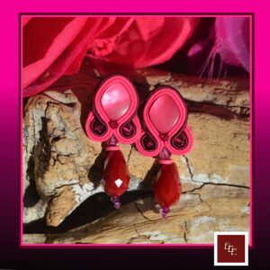 Handgemaakte oorbellen hot pink