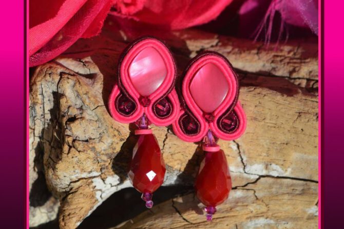 Handgemaakte oorbellen hot pink